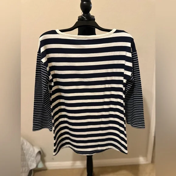 Nautica Women's Navy Striped Top. Size Medium. NWOT. - Picture 7 of 9